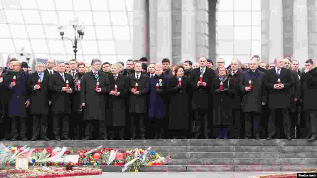 Лидеры Украниы и Еввропы во время молитвы в память о погибших на Майдане