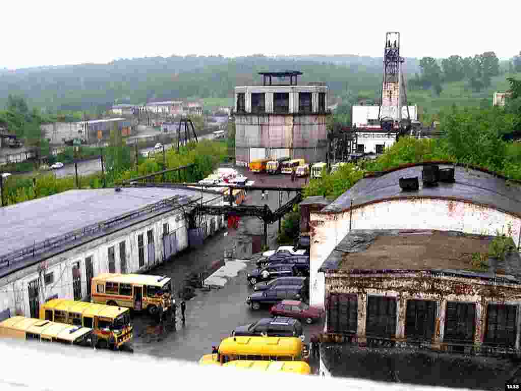 Russia -- The Yubileynaya coal mine in Novokuznetsk in Kemerovo region, 24May2007