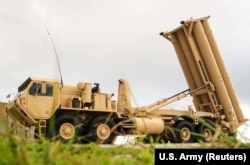 Система вооружений армии США Terminal High Altitude Area Defense (THAAD) на военно-воздушной базе Андерсен, 26 октября 2017 года