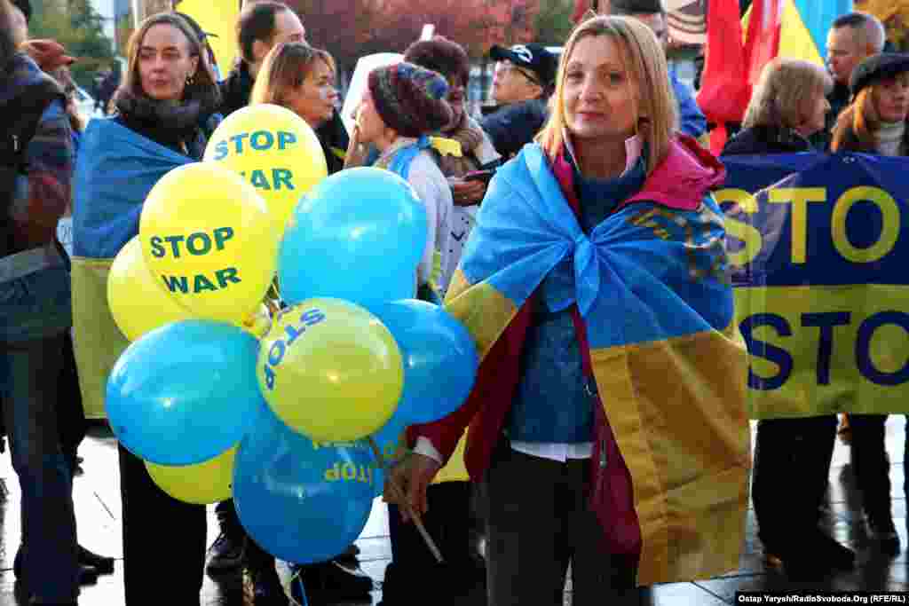 Протесты продолжались примерно два часа. Вскоре после того, как &laquo;Нормандская четверка&raquo; прибыла в ведомство федерального канцлера Германии, люди разошлись