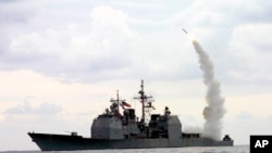 Ракета Tomahawk Land Attack Missile (TLAM) запускается с ракетного крейсера USS Cape St. Джордж. Архивное фото