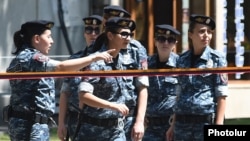 Polis Yerevanda beş küçəni bağlayıb