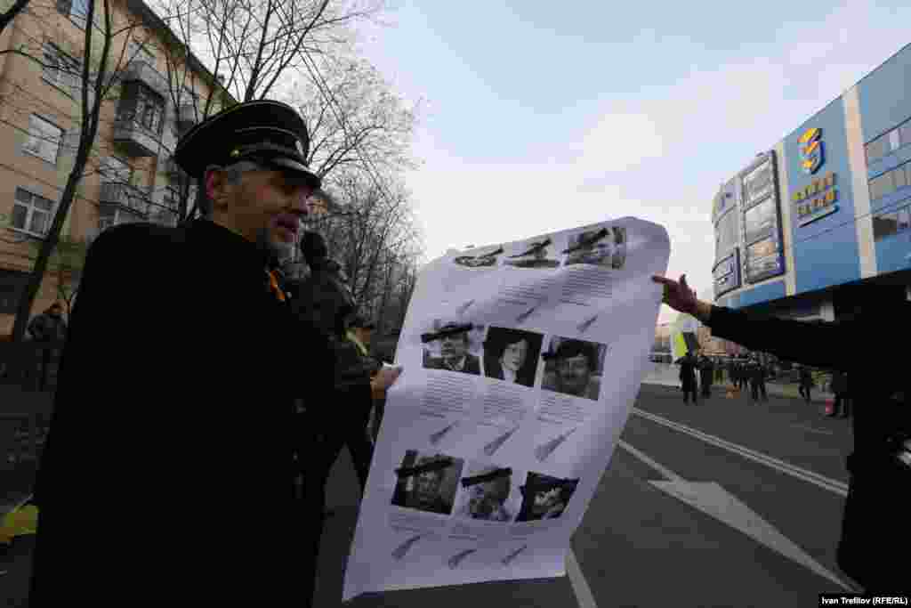 &quot;Враги&quot; русского народа: Альфред Кох, Валерий Панюшкин, Александр Подрабинек, Лев Пономарев, Татьяна Толстая, Дмитрий Быков, Артемий Троицкий, Михаил Жванецкий и Ольга Романова&nbsp; 