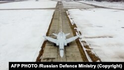 Российский стратегический бомбардировщик Ту-22M3 на одном из аэродромов в Беларуси, 9 февраля 2022 года