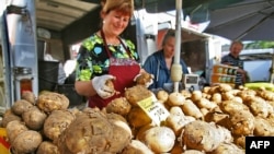 Литовские частники жалуются, что, несмотря на качественную продукцию, не могут выиграть соревнование с монополистами-"сетевиками".