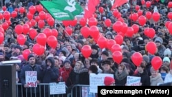 Митинг против отмены выборов мэра в Екатеринбурге